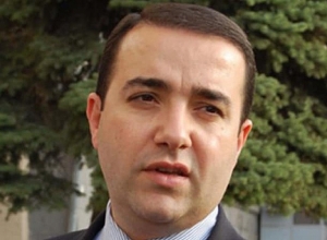 Արաբկիր համայնքի նախկին թաղապետը հրավիրվել է Երևանի քաղաքային վարչություն՝ ծանր հանցագործությունների  բաժին