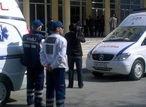 В Баку двух человек госпитализировали с подозрением на коронавирус