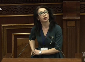 ԱԺ-ն այս պահին պղծված է. Աղեկյանը խունկ վառեց ԱԺ-ում