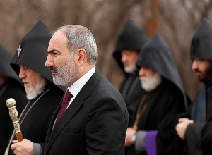 Նիկոլ Փաշինյանը հարգանքի տուրք մատուցեց Սումգայիթի ոճրագործության զոհերի հիշատակին
