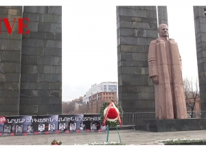ՀԱԿ-ը հարգանքի տուրք  մատուցեց  մարտի 1-ի զոհերի հիշատակին.   ՈՒՂԻՂ