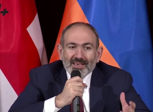 Նիկոլ Փաշինյանը հանդիպում է  Վրաստանի հայ համայնքի ներկայացուցիչների հետ