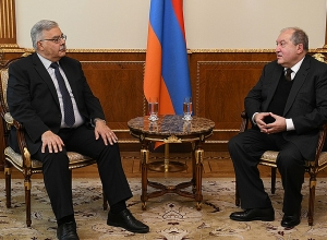 Президент Саркисян принял представителя Бюро АРФ “Дашнакцутюн” Акопа Тер-Хачатуряна