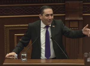 Ձերոնք սադրում են. Աբովյանը՝ Արարատ Միրզոյանին