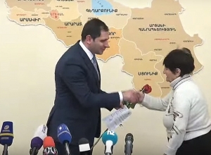 Բնակարանի գնման վկայագրեր՝ Ադրբեջանից բռնագաղթած և անօթևան մնացած 20 ընտանիքների