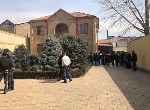 Ի՞նչ է կատարվել Արամ Վարդանյանի (Վստրեչի Ապեր) տանը․ նրա եղբորորդին բերման է ենթարկվել․ լուսանկարներ
