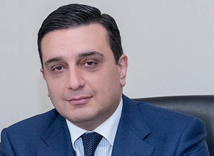 Մենք պարտավոր ենք ձեր 365 օրերն էլ լցնենք խաղաղությամբ, ժպիտով, ջերմությամբ ու գեղեցիկ խոսքերով. Արմեն Մուրադյան