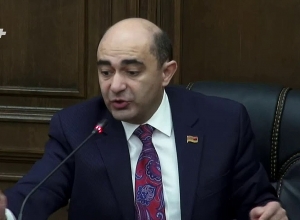 Такое впечатление, что власти солидарны со всеми кроме оппозиции: Марукян