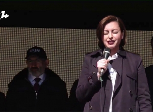 Ես չեմ ուզում կանգնենք և գլուխներս գովենք․ Լենա Նազարյան