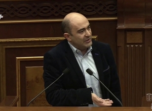 Անորոշությունը խուճապի հիմք է հանդիսանում.Էդմոն Մարուքյան