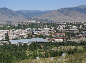 «Քաղաքացիների հոսքն այդքան էլ շատ չէ»․ իրավիճակը՝ Չարենցավանում