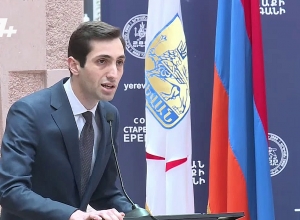 Ինձ սիրողներ կան եւ Ձեր սերը ինձ պետք չի․ Մարությանը՝ Խաժակյանին