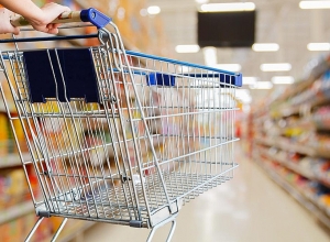 В утренние часы 10:00 – 12:00 в магазинах обслуживать только пожилых: призыв Авиняна