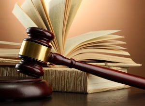 Иск более сотни граждан против Марины Хачатрян: Как она отвечает Степе Сафаряну?