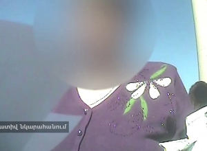 Ոստիկանները Գյումրու համայնքապետարանի աշխատակցին պահանջած փողը վերցնելու պահին բռնել են