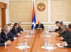 На встрече с Бако Саакяном были затронуты предстоящие общегосударственные выборы