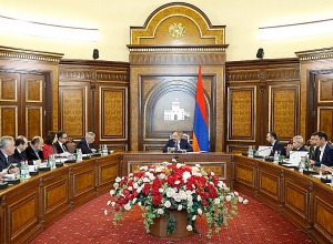 Соцпомощь должна быть нацелена на ставших безработными из-за коронавируса граждан: премьер-министр