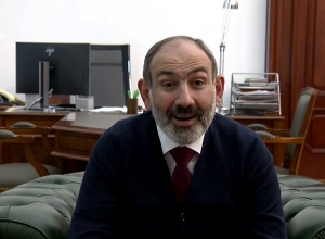 Չեք կարծում, որ Ձեր խմբակցության անդմաների  մեծ մասը անիմաստ խոսող ու ոչինչ չանող դեմքեր են