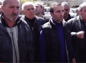 Водители маршрутных проводят акцию протеста: установление запретов лишило их дохода