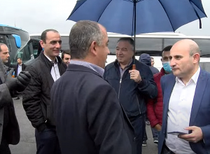 «Отрасль стоит перед угрозой банкротства»: акция представителей туризма