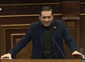 Ես որ խոսում եմ, լույսը մի՛շտ անջատվում է․ Արման Աբովյան