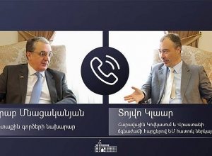 Zohrab Mnatsakanyan has telephone conversation with Toivo Klaar