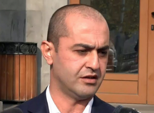 Ведется обыск в квартире нового директора компании Ucom: адвокат