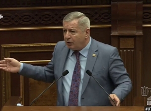 Ես պիտի խնդրեմ Կառավարությանը հրատապ որոշում կայացնել, նոր ֆինանսական կազմակերպություն ձևավորել