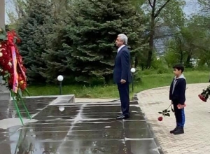 Серж Саркисян с внуком посетил «Ераблур»