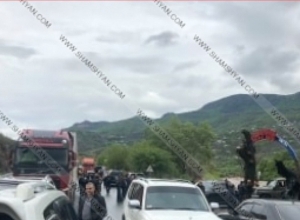 Նախկին պատգամավորի ՀԷԿ-ի դեմ բողոքող գյուղացիները ճանապարհը բացել են ․ Shamshyan.com