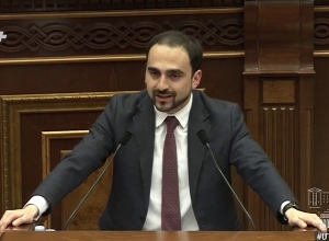 Խորհրդարանում և Կառավարությունում վարակի տարածումը տեղի է ունեցել. Ավինյան