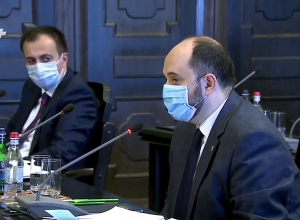 Դիմորդները հանձնելու են ընդունելության մեկ քննություն.Արայիկ Հարությունյան