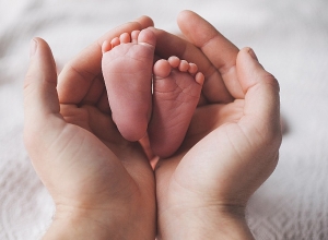 В роддоме МЦ Эребуни родилась девочка весом 580 грамм