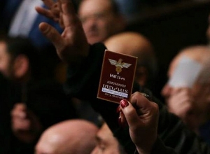 «Я сохраню честь Сасуна Микаеляна»: законопроект, касающийся СДЕ, остался на повестке