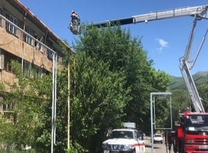 Спасатели убрали решетку