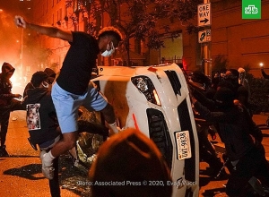 ԱՄՆ-ում կրքերը չեն հանդարտվում․ լուրեր կան, որ Թրամփը ստիպված է եղել թաքնվել բունկերում․ լուսանկարներ