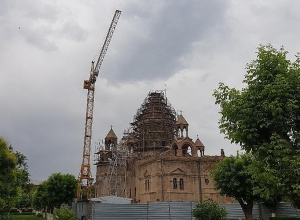 Հունիսի 14-ին կվերատեղադրվի Մայր Տաճարի գմբեթի խաչը