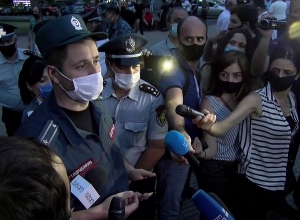 Задержание не является целью полиции, но есть люди, которые возвращаются на место собрания