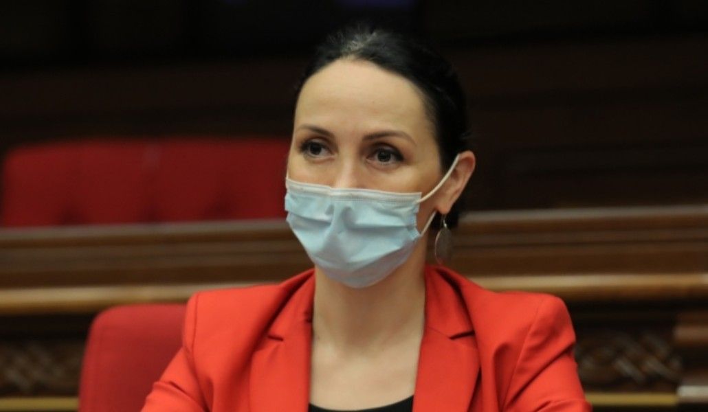 Լուսինե Բադալյան