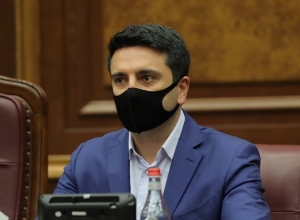 Грайр Товмасян оставил свой окоп госпоже Гюлумян: Ален Симонян