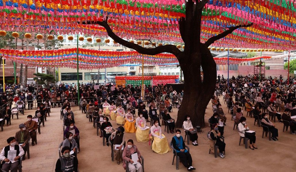 200501160236-south-korea-gathering-buddha-birthday