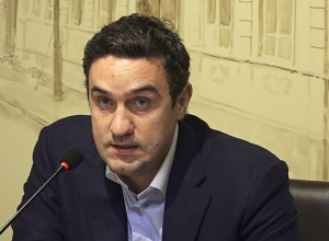 ՀՀ վարչական դատարանը պարտավորեցրել է ՀՀ ոստիկանությանը վերանայել ու անվավեր ճանաչել Արթուր Ղազինյանի նկատմամբ որոշումը