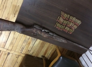 Քաղաքացիները ոստիկանության բաժիններում ապօրինի զենք զինամթերք են կամավոր հանձնել