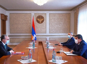 Араик Арутюнян принял Зограба Мнацаканяна