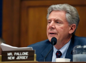 Благодаря военной помощи на сотни миллионов долларов Азербайджан может купить оружие для нападения