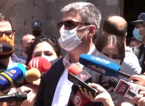 Ռեստորանային ոլորտի աշխատակիցները բողոքի ակցիա են անցկացնում Կառավարության դիմաց. Ուղիղ