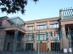 Посольство Франции o миссиях французских врачей