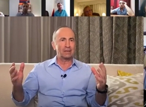 Роберт Кочарян провел дистанционную беседу со своими сторонниками