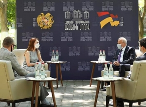 Лилит Макунц встретилась с послом РФ в РА