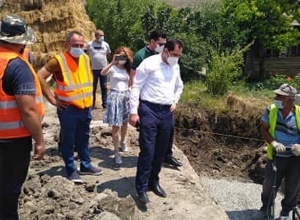 Կհիմնանորոգվեն  Արմավիրի կենտրոնական փողոցը և Երվանդաշատ-Բագարան 6,7 կմ ճանապարհահատվածը